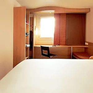 Ibis Airport Szálloda Szófia